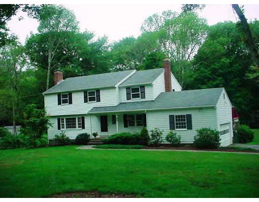 Unit for sale at 50 Glen Street, Dover, MA 02030