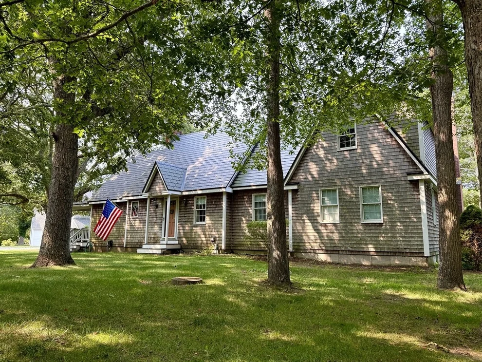 Unit for sale at 158 Little River Rd, Dartmouth, MA 02748