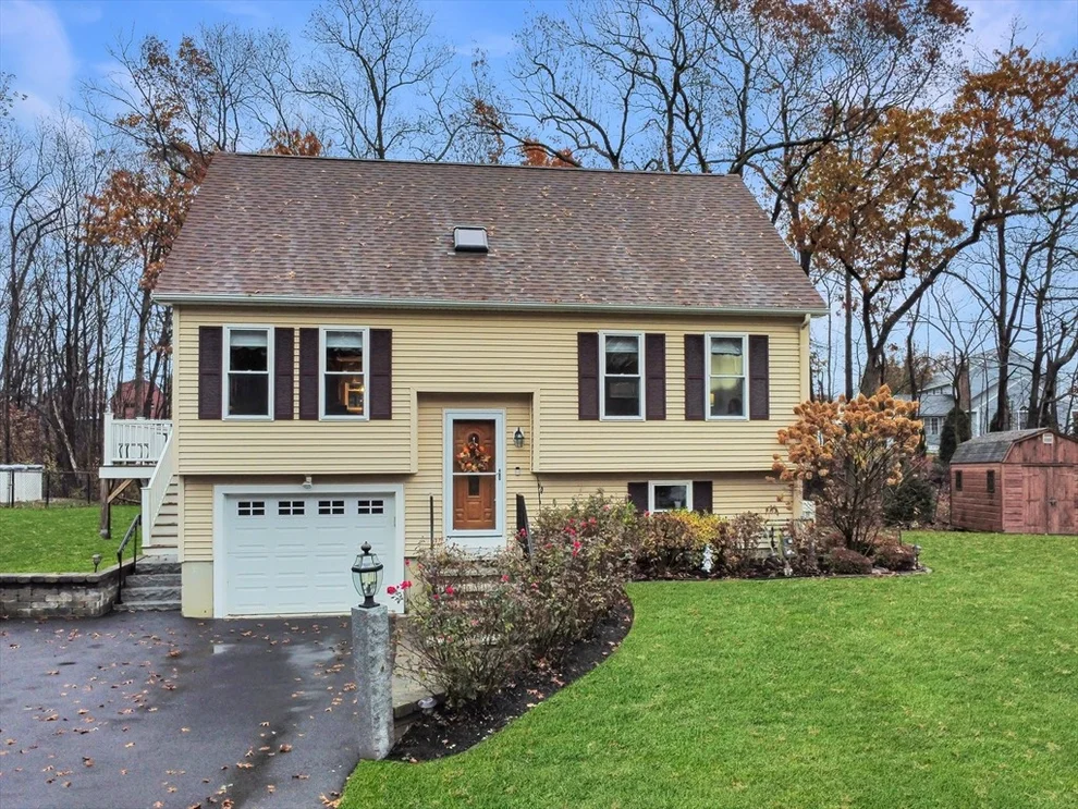 Unit for sale at 100 Lincolnshire, Haverhill, MA 01835