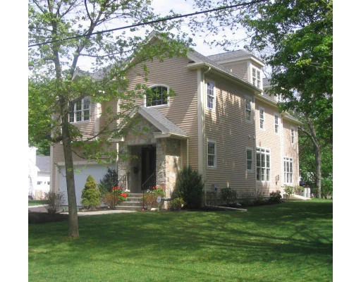 Unit for sale at 44 Marshall Rd, Wellesley, MA 02482