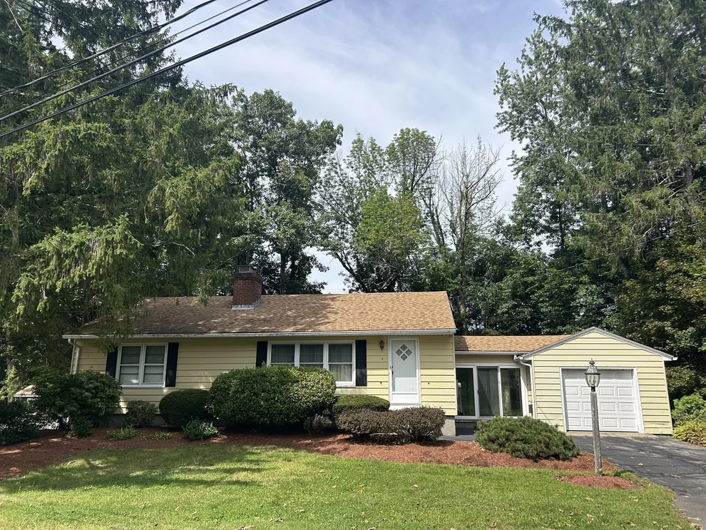 Unit for sale at 4 Eagle Ln, Paxton, MA 01612