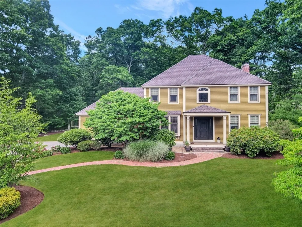 Unit for sale at 5 Sierra Drive, Easton, MA 02375