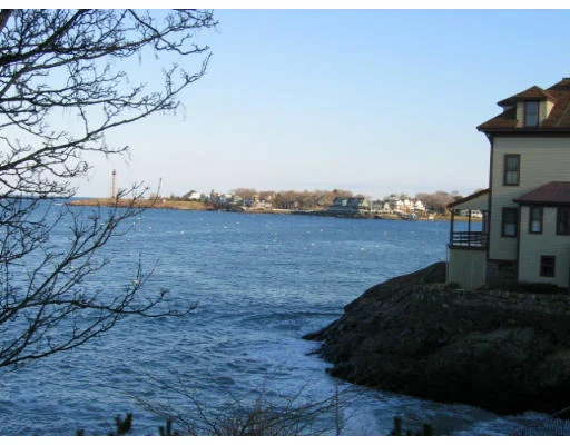 Unit for sale at 113 Front, Marblehead, MA 01945