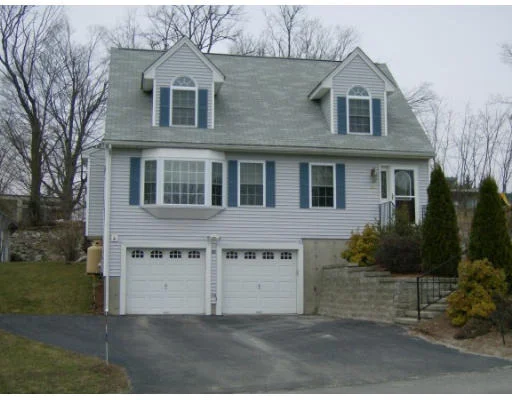 Unit for sale at 28 Iroquois St., Worcester, MA 01602