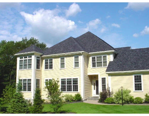 Unit for sale at 38 Clubhouse Way, Sutton, MA 01590