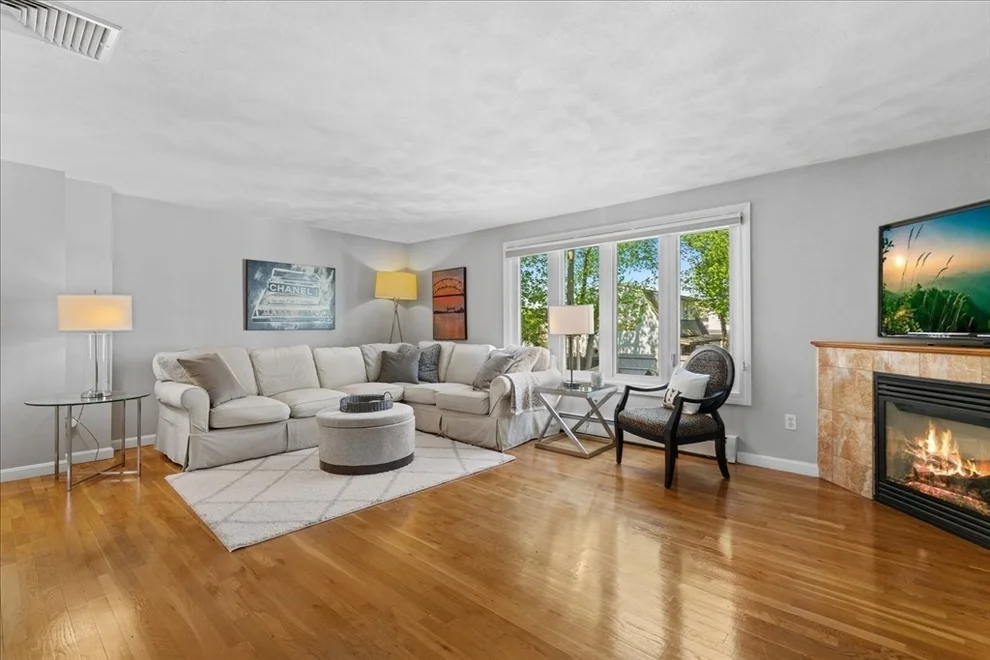 Unit for sale at 174 Adams, Newton, MA 02458