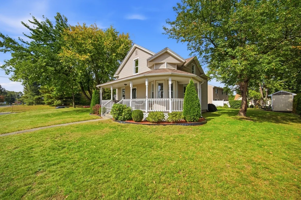 Unit for sale at 52 North St, Agawam, MA 01001