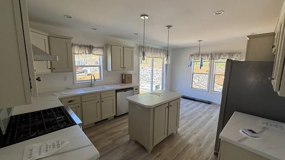 Unit for sale at 20 Pinrock Drive, Sturbridge, MA 01566