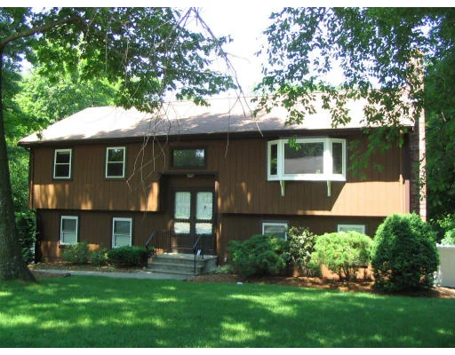 Unit for sale at 6 Arnold Rd, Framingham, MA 01701