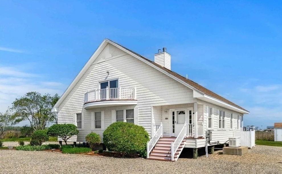 Unit for sale at 14 16th Street, Salisbury, MA 01952