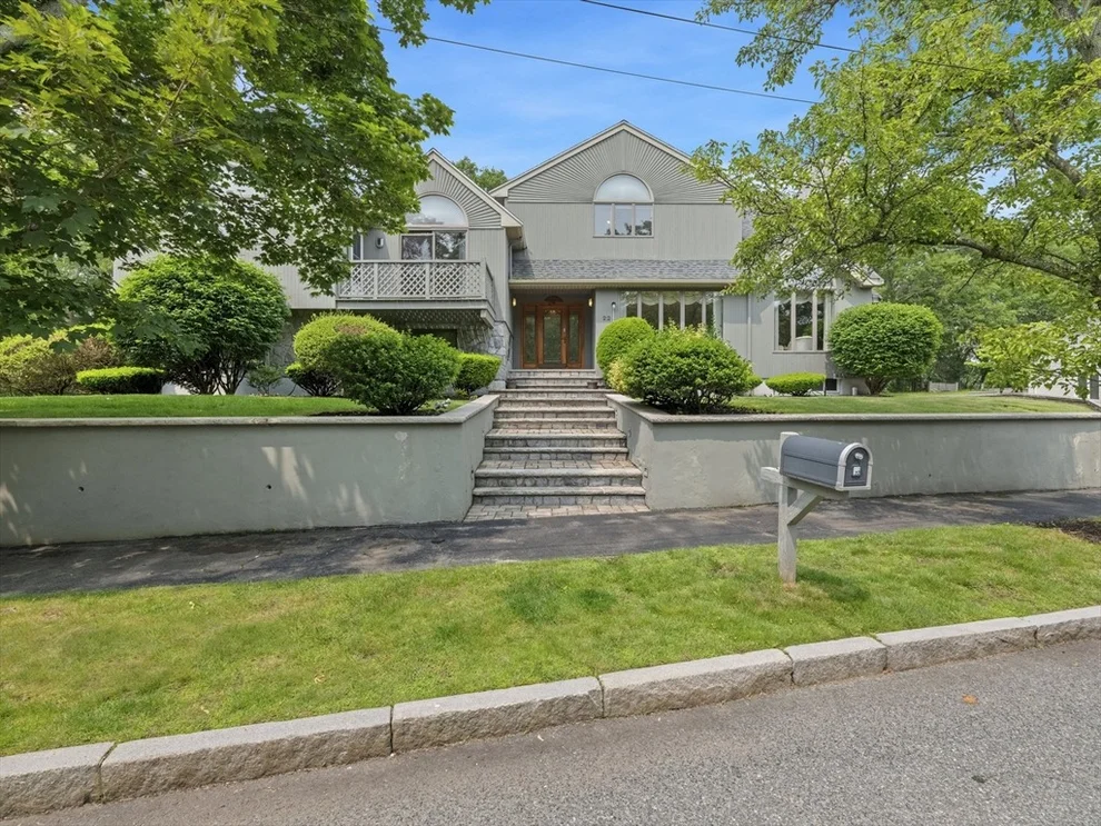 Unit for sale at 22 Orsini Dr, Wakefield, MA 01880