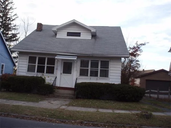 Unit for sale at 26 Alberta St, Springfield, MA 01108