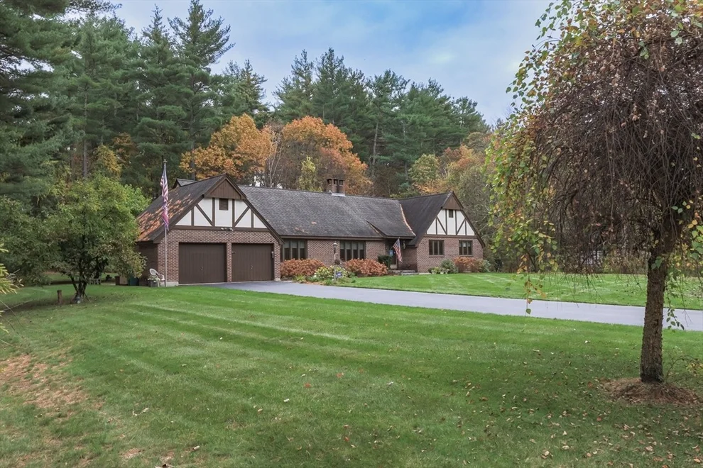 Unit for sale at 21 Saddle Ln, Groton, MA 01450