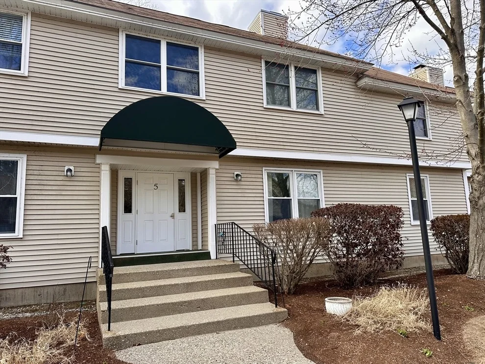 Unit for sale at 425 Main St., Hudson, MA 01749