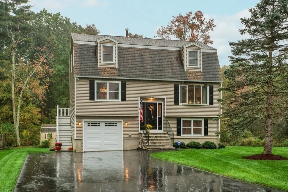 Unit for sale at 110 Royal Crest Cir, Tewksbury, MA 01876