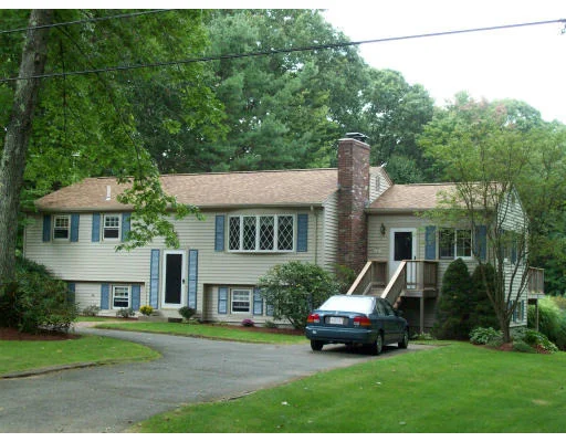 Unit for sale at 6 Oakland Dr., Spencer, MA 01562