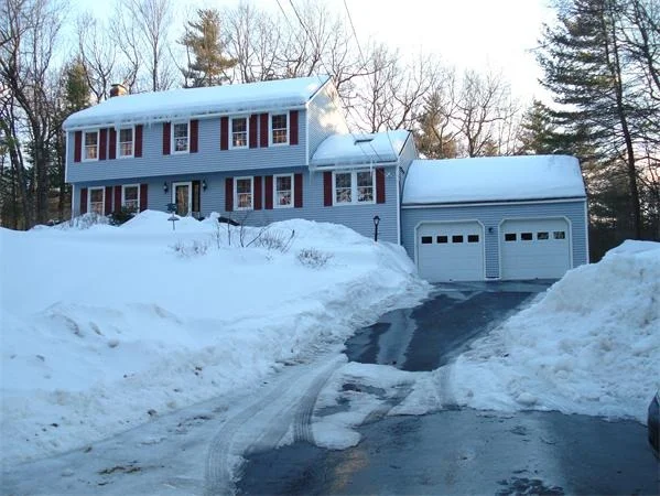 Unit for sale at 95 Se Main Street, Douglas, MA 01516