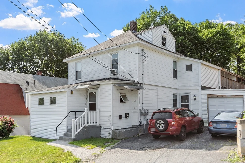 Unit for sale at 15 Genessee St, Worcester, MA 01603