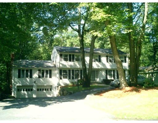 Unit for sale at 7 Brentwood Circle, Andover, MA 01810