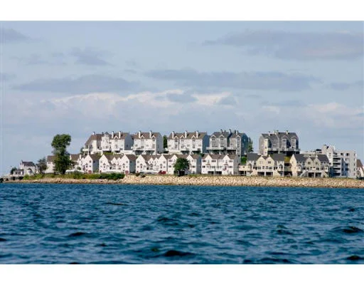 Unit for sale at 18 Spinnaker Hill Lane, Hull, MA 02045