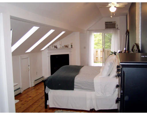 Unit for sale at 6 Greenleaf Street, Newburyport, MA 01950