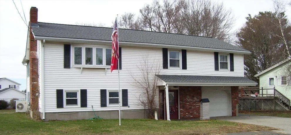 Unit for sale at 54 Summit St, Salem, MA 01970