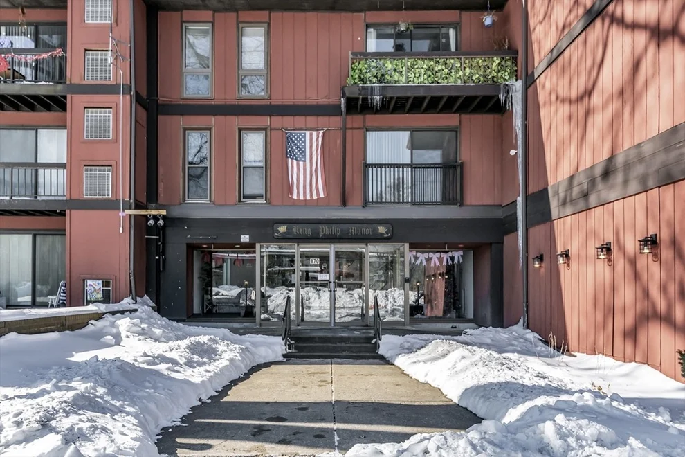 Unit for sale at 170 Highland St, Taunton, MA 02780