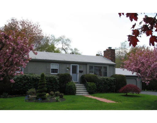 Unit for sale at 595 Lafayette St, Somerset, MA 02726