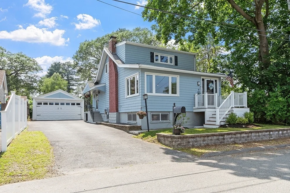 Unit for sale at 9 Crescent Avenue, Lynnfield, MA 01940