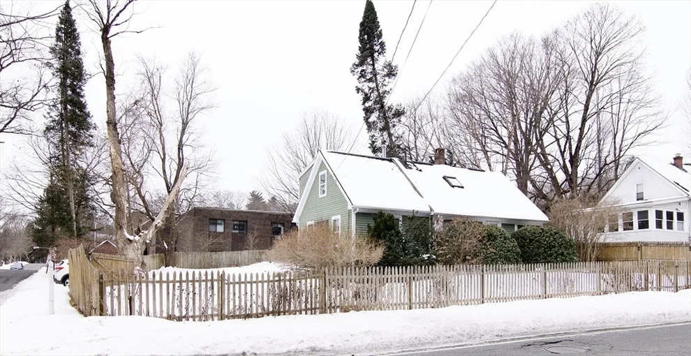 Unit for sale at 554 Elm St, Northampton, MA 01060