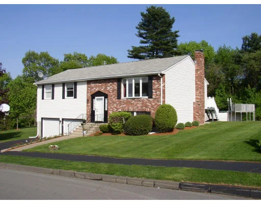 Unit for sale at 42 Diane Rd, Peabody, MA 01960