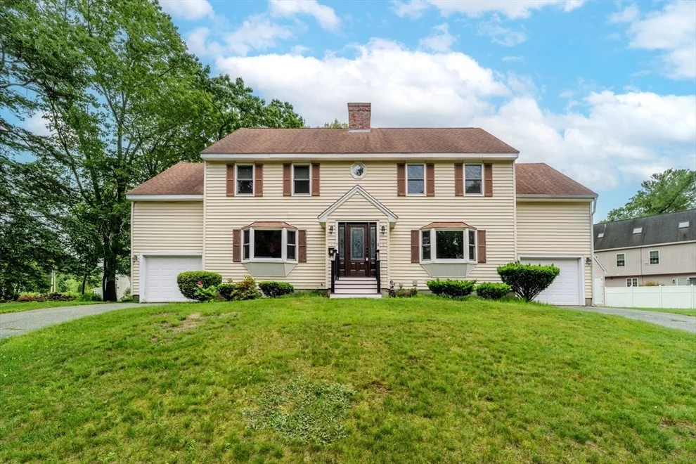 Unit for sale at 5 Betsy Ln, Chelmsford, MA 01824