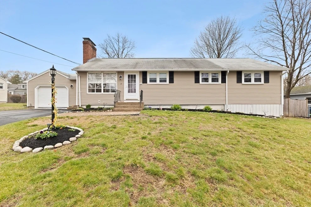 Unit for sale at 3 Rustlewood Dr, Canton, MA 02021