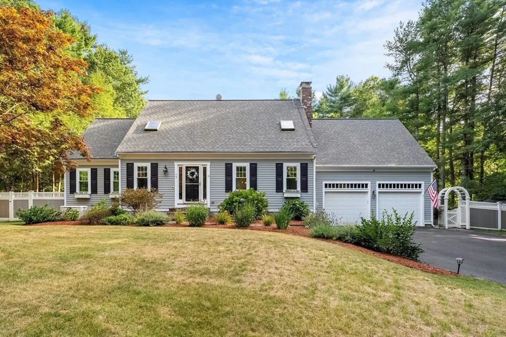 Unit for sale at 19 Longwood Circle, Kingston, MA 02364
