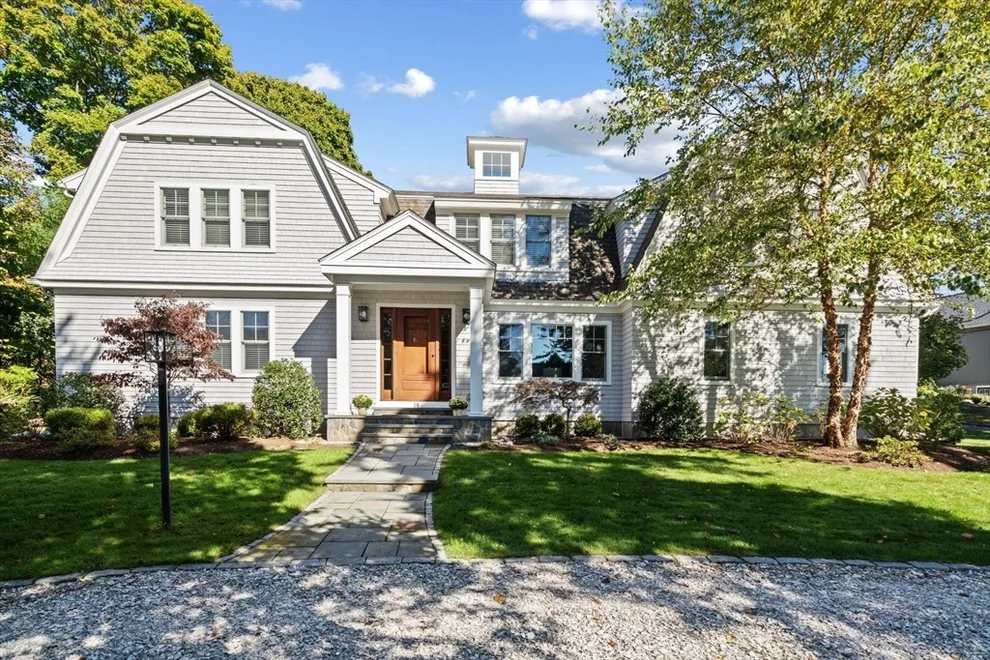 Unit for sale at 14 Cedar St, Duxbury, MA 02332