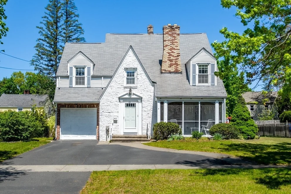 Unit for sale at 40 Fenimore Blvd, Springfield, MA 01108