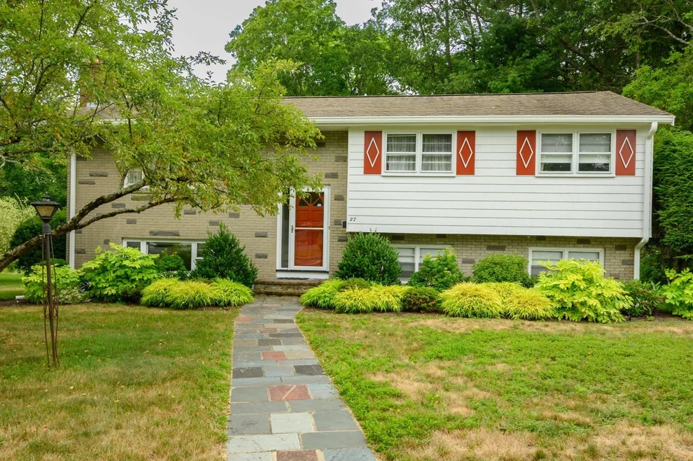 Unit for sale at 27 Trout Brook Ave, Milton, MA 02186