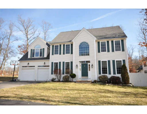 Unit for sale at 3 Shannon Dr, Shrewsbury, MA 01545