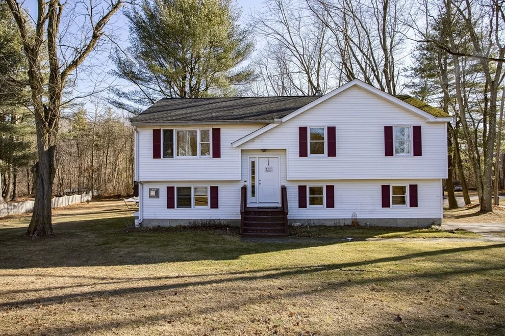 Unit for sale at 967 Amesbury Rd, Haverhill, MA 01830