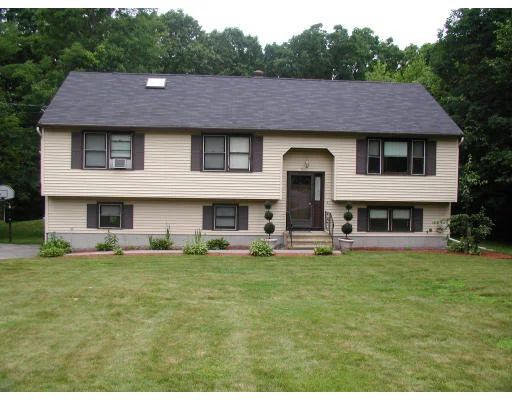 Unit for sale at 8 Eastgate Road, Derry, NH 03038