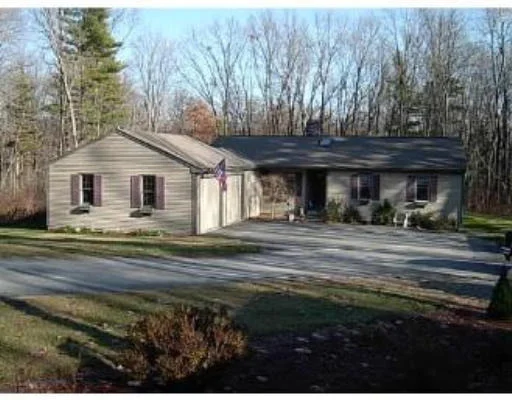 Unit for sale at 619 Boston Rd, Sutton, MA 01590