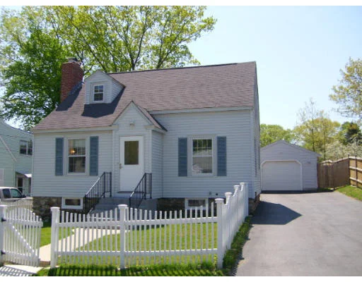 Unit for sale at 8 Tewksbury Road, Worcester, MA 01602