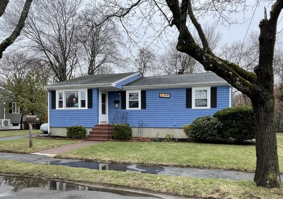 Unit for sale at 34 Longmeadow Rd, Beverly, MA 01915