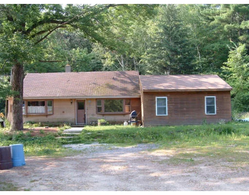 Unit for sale at 5 Cote Ln, Londonderry, NH 03053