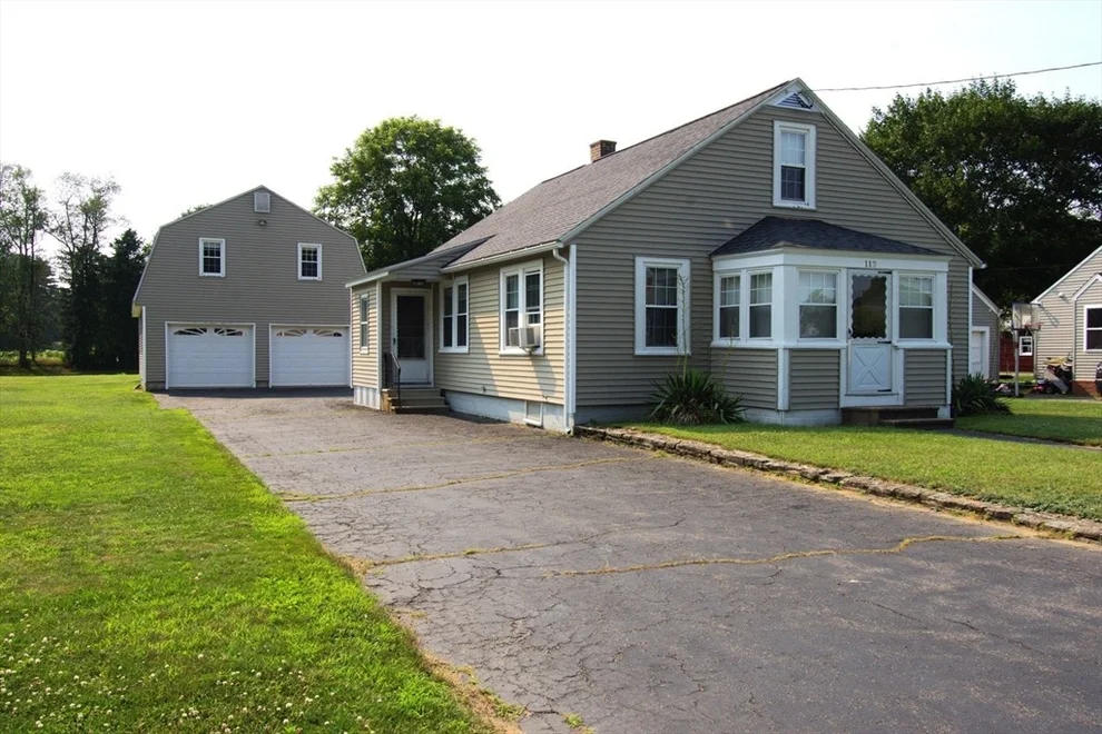 Unit for sale at 112 Blaine Ave, East Brookfield, MA 01515