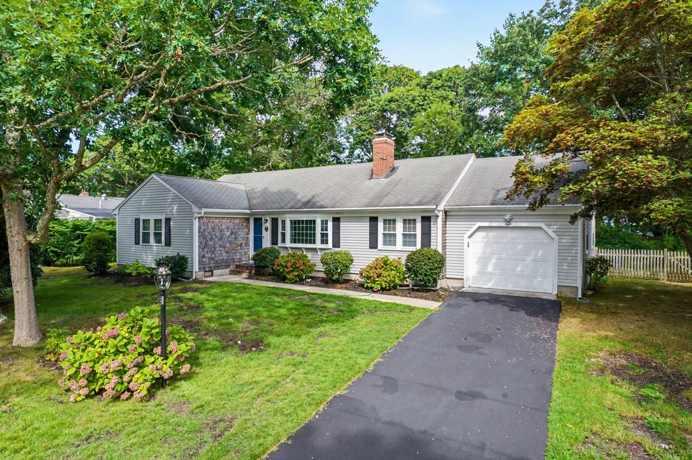 Unit for sale at 8 Gold Finch Ln, Dennis, MA 02660