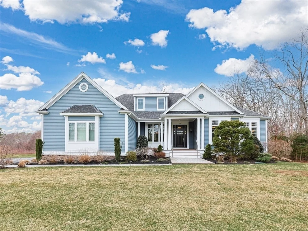 Unit for sale at 105 Palmer River Rd, Swansea, MA 02777