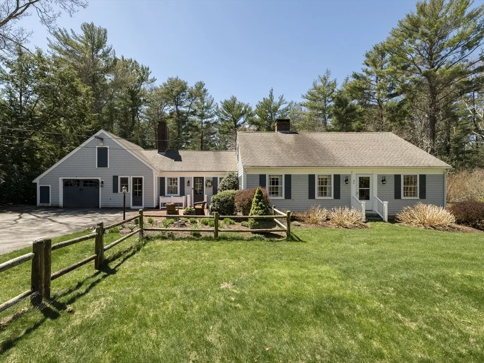Unit for sale at 40 Pinewood Ln, Duxbury, MA 02332