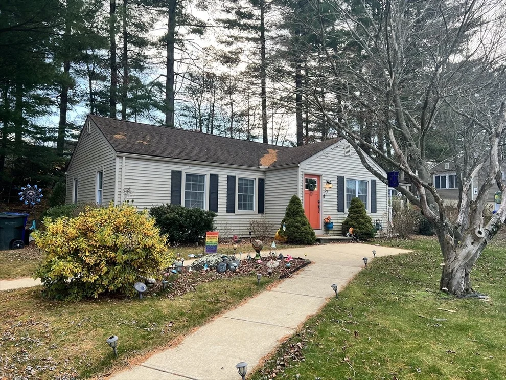 Unit for sale at 37 Middlebrook Dr, Springfield, MA 01129