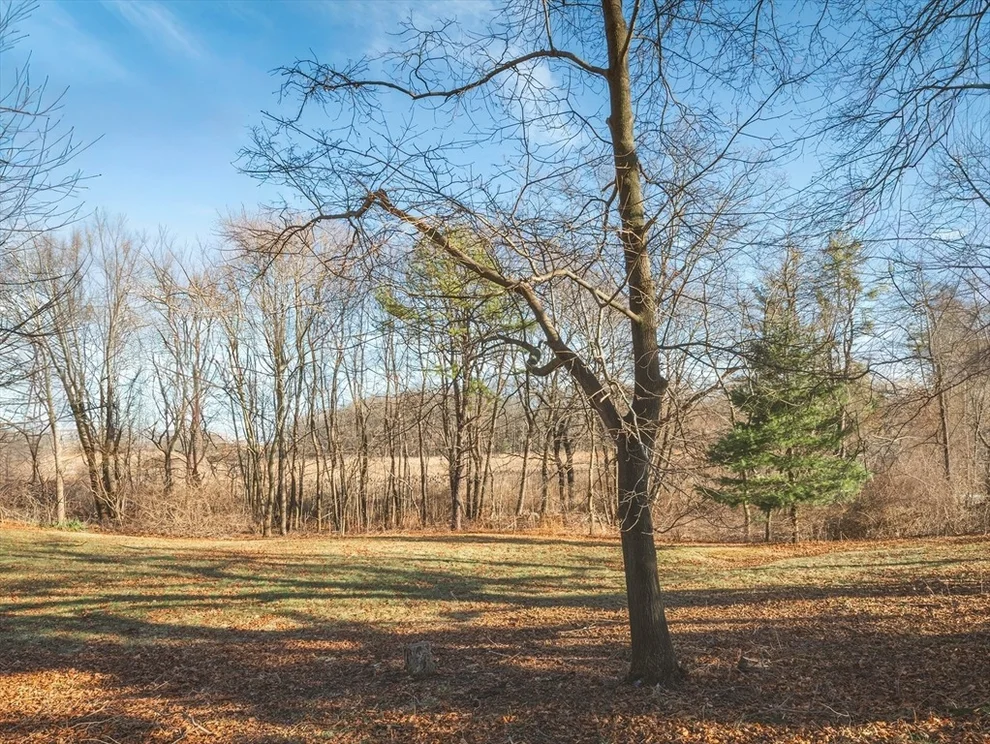 Unit for sale at 23 Jeffreys Neck Rd, Ipswich, MA 01938